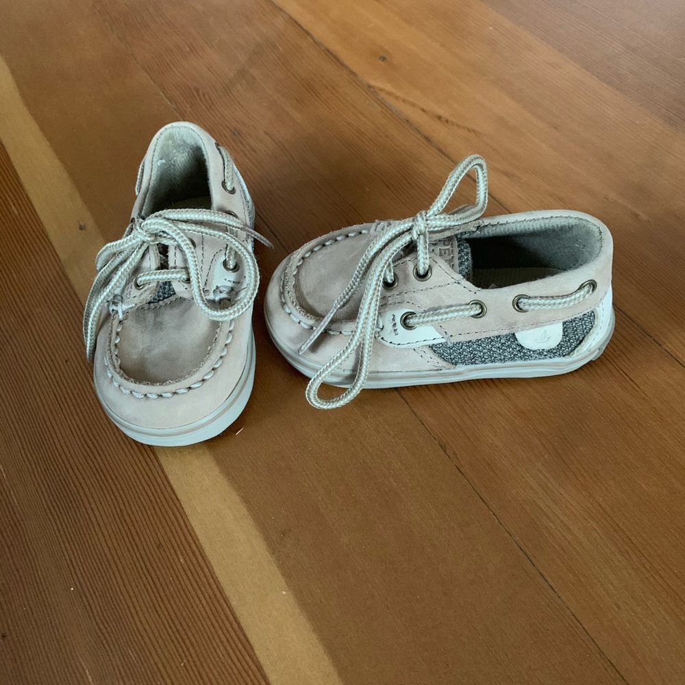 Sperry size 2 too sided blue fish kids baby tan